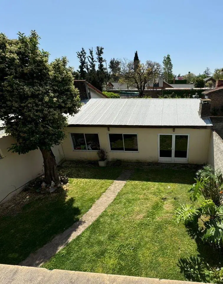 Muy linda casa en Bella Vista 4
