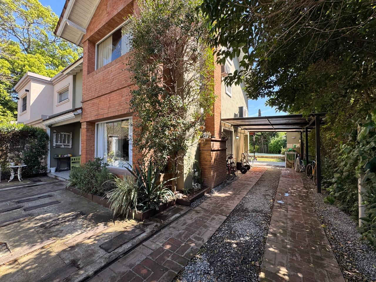 Foto de Muy linda casa en Bella Vista, imagen 3