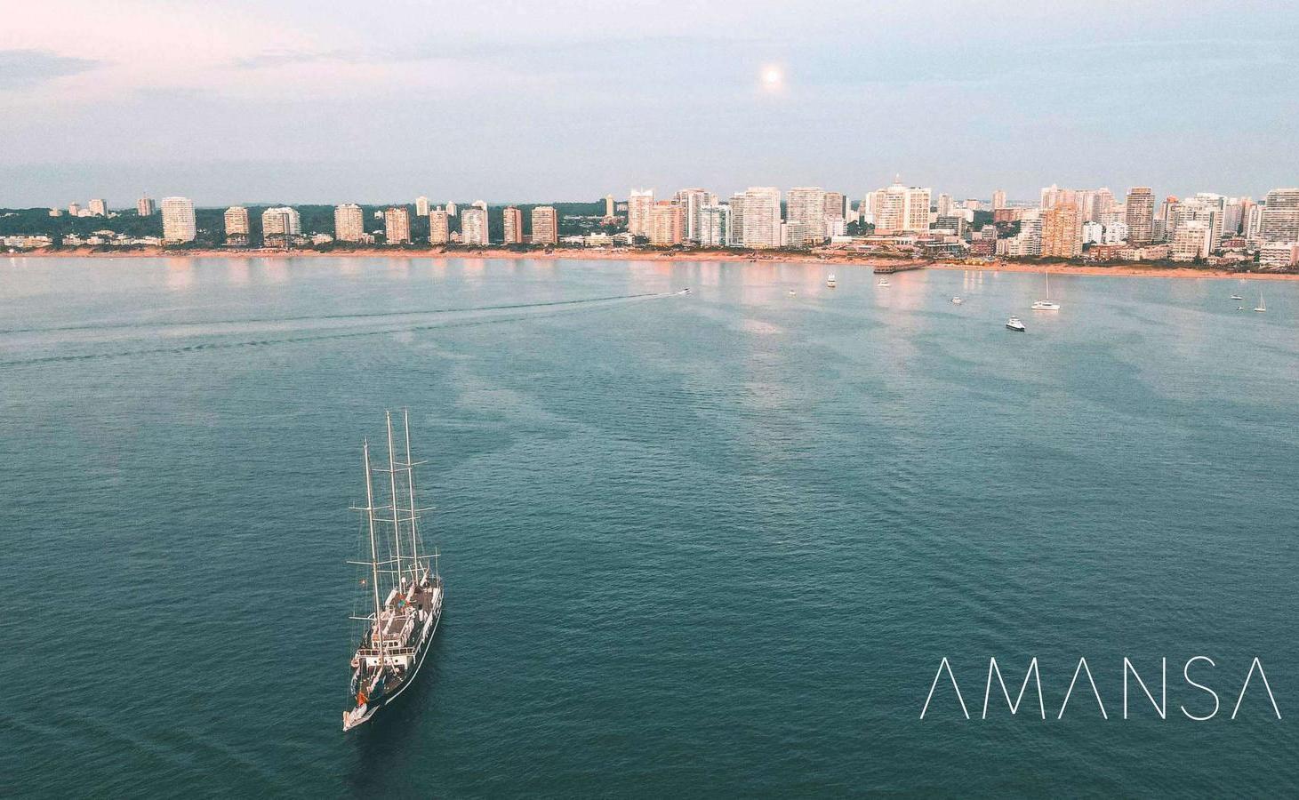 Foto de Departamento 3 ambientes de categoría en Parada 27, Playa Mansa, imagen 2