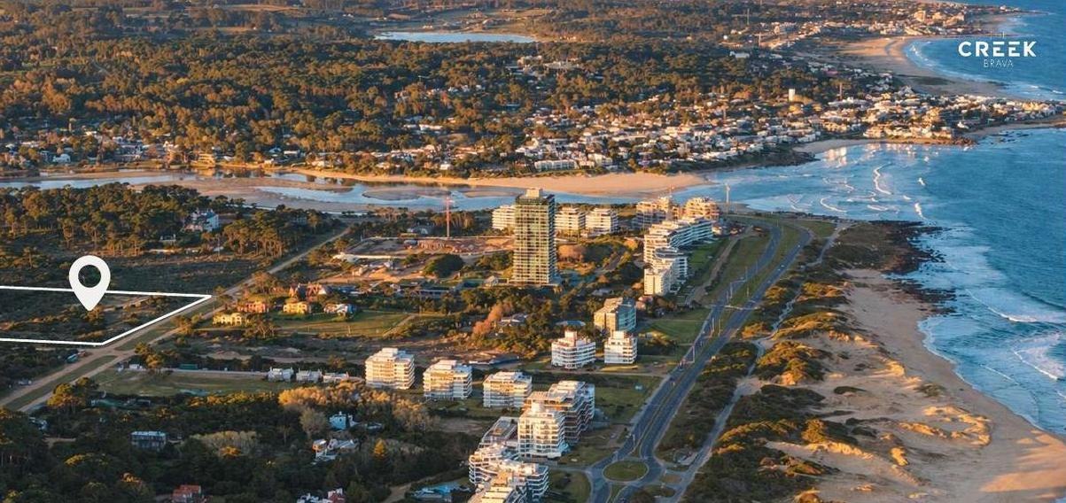 Foto de Departamento cuatro ambientes de categoría en Punta del Este, imagen 1