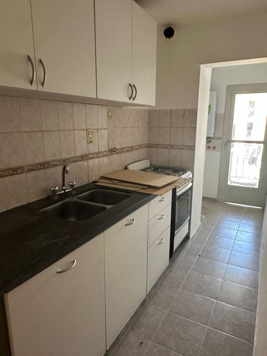 Venta Departamento de 2 Dorm. - Barrio Las Palmas 4