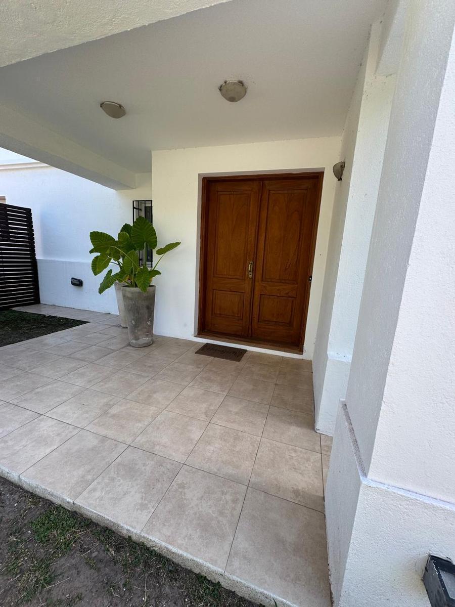 Venta de casa en el Country Altos del Golf Villa Allende
