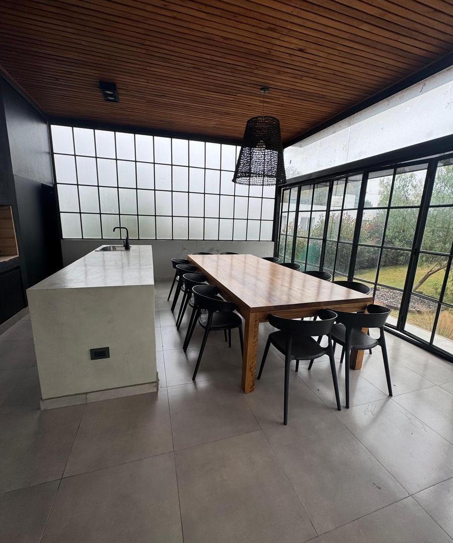 Foto de VENTA CASA DE 3 DORMITORIOS EN COUNTRY CAÑUELAS, imagen 5