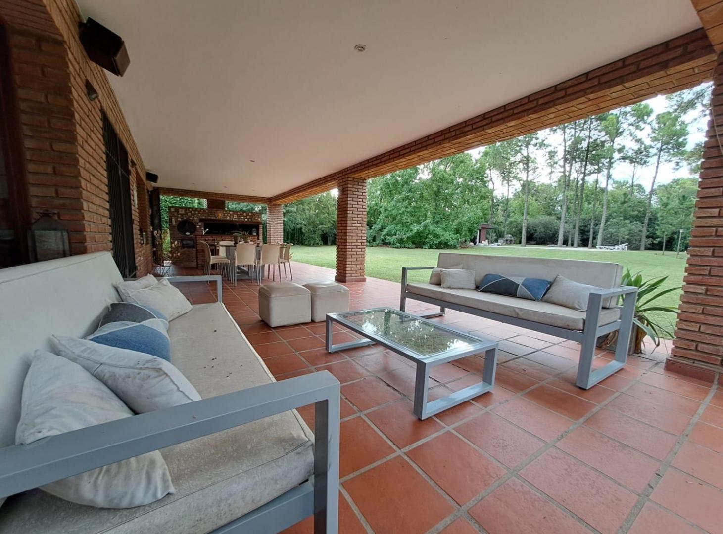 Foto de Casa en venta 3 dormitorios Villa Allende, imagen 2