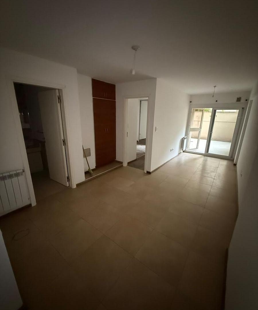 Foto de Alquiler Departamento - 1 Dormitorio C/Patio - B° General Paz, imagen 3