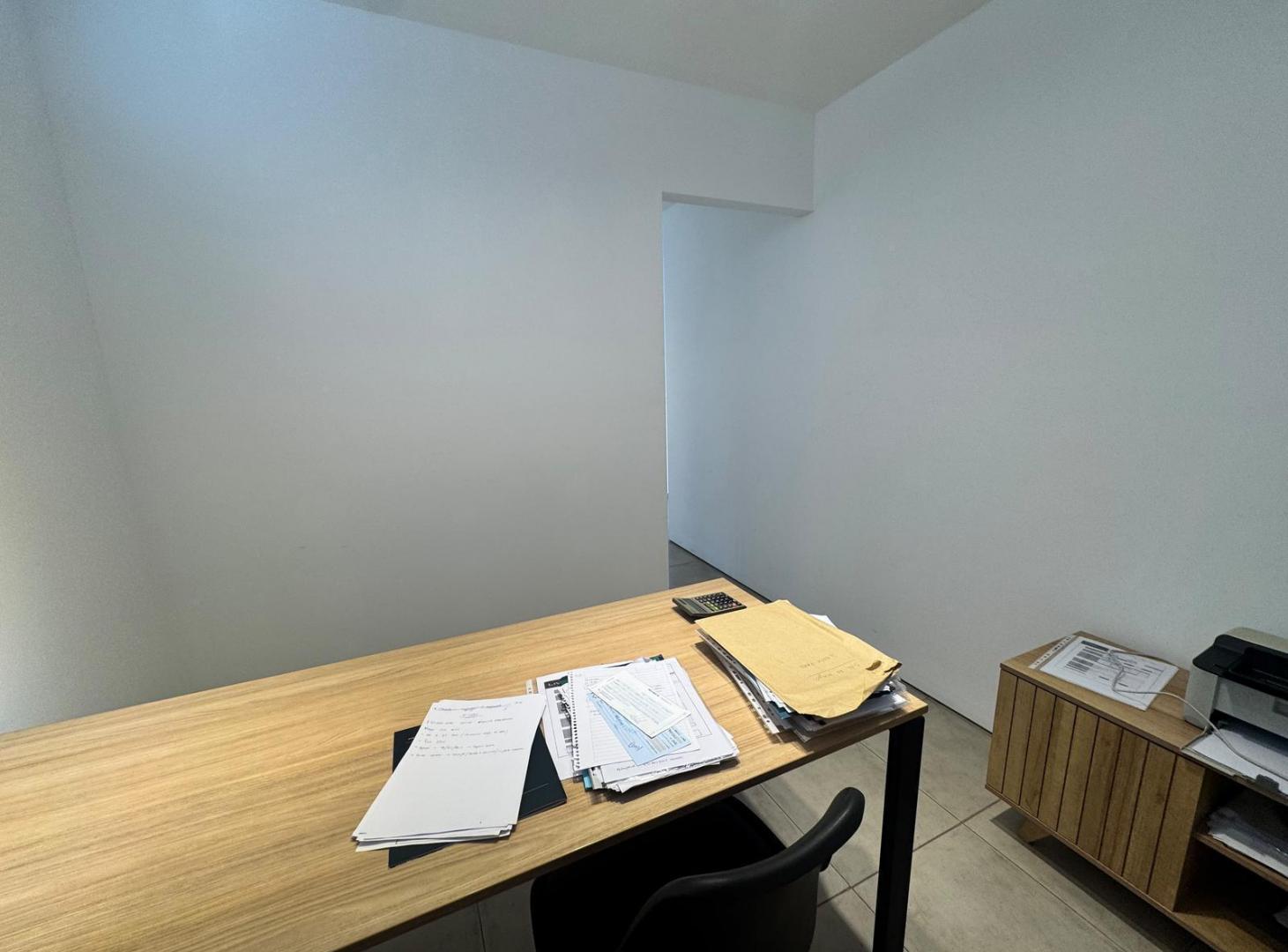 Foto de VENTA de oficina en Av. Recta Martinolli, imagen 4