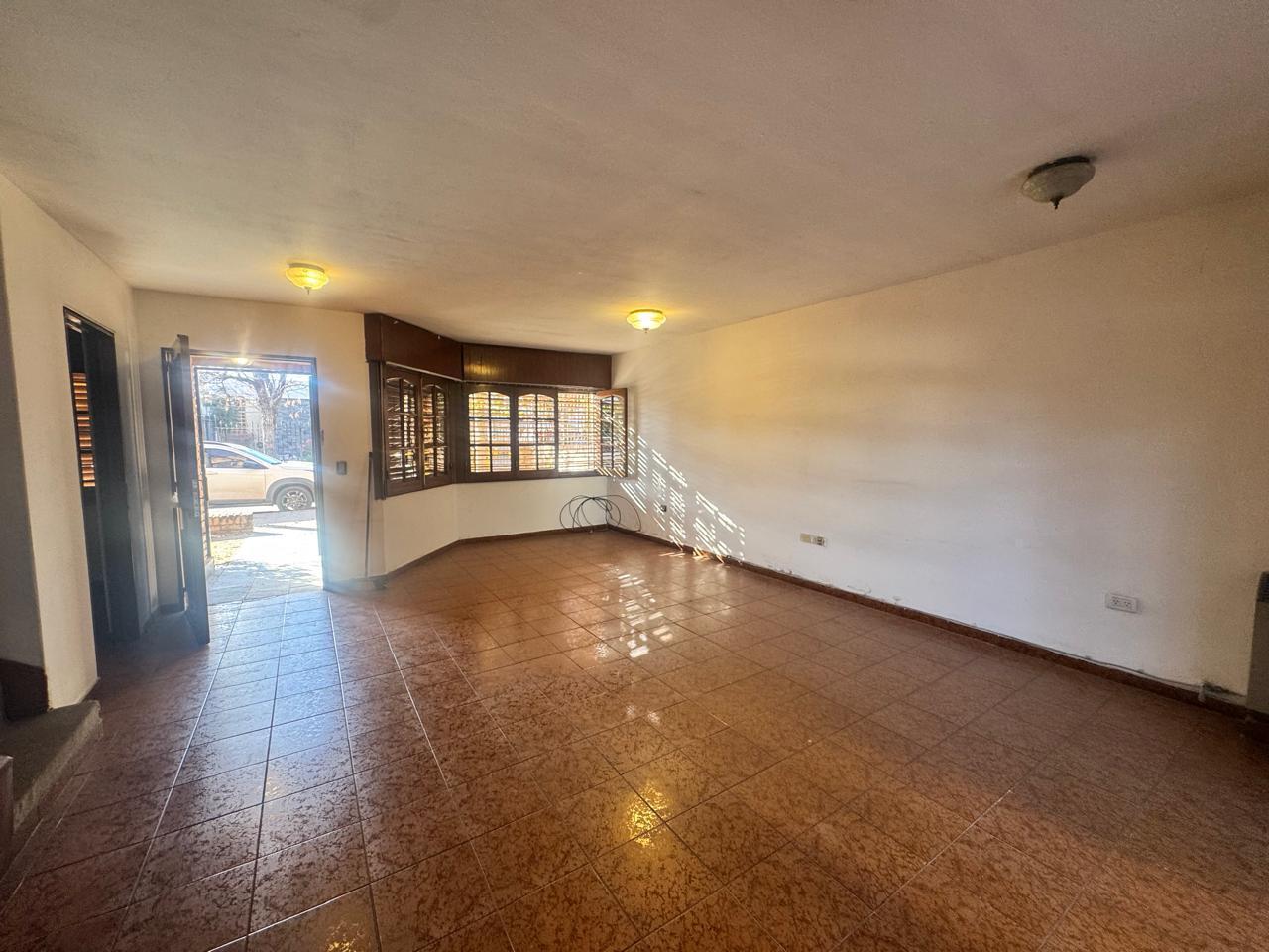 Foto de Venta de casa de 4 dormitorios en pleno Urca a metros del Parque las, imagen 4