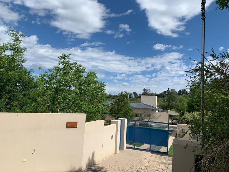 Foto de Venta Casa 3 Dormitorios - La Cumbre - Pileta, imagen 3