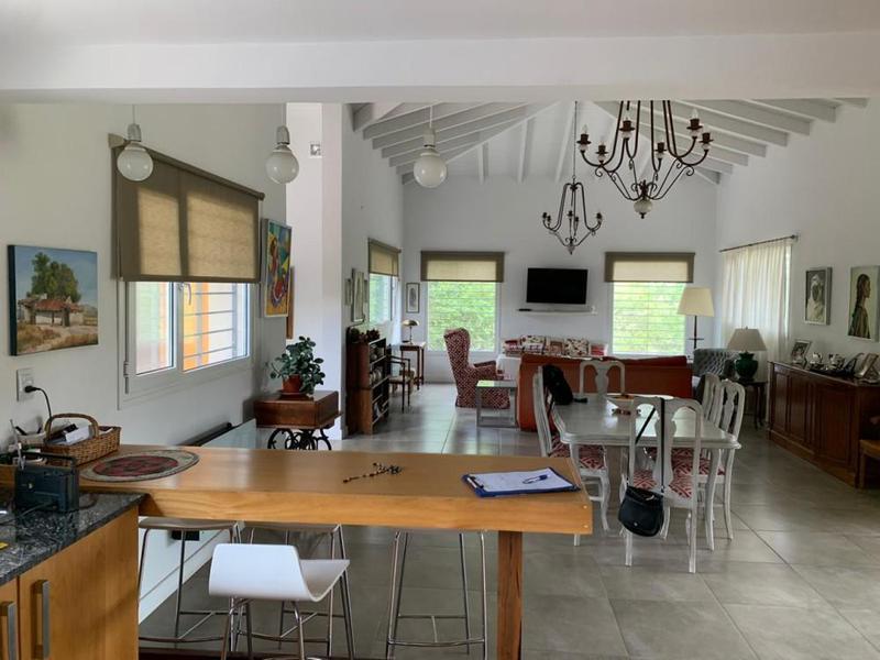 Foto de Venta Casa 3 Dormitorios - La Cumbre - Pileta, imagen 2