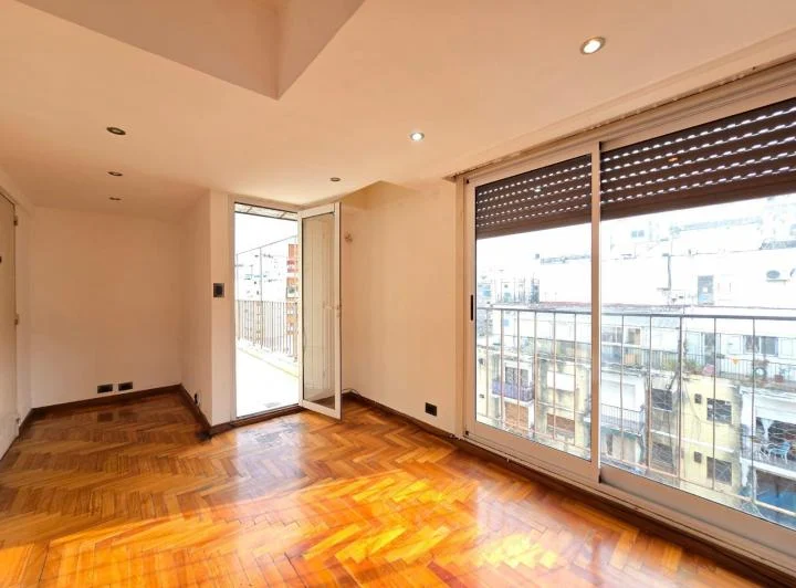 DEPARTAMENTO 2 AMBIENTES. FRENTE. BALCON. PALERMO 2