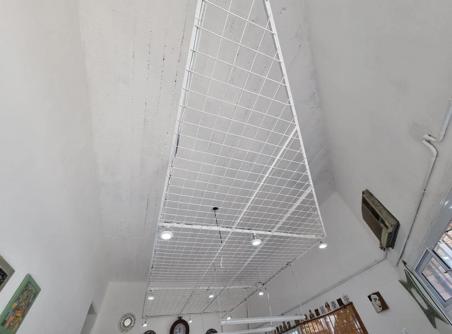 LOCAL COMERCIAL EN ESQUINA DE 33 MTS.  VILLA URQUIZA 5