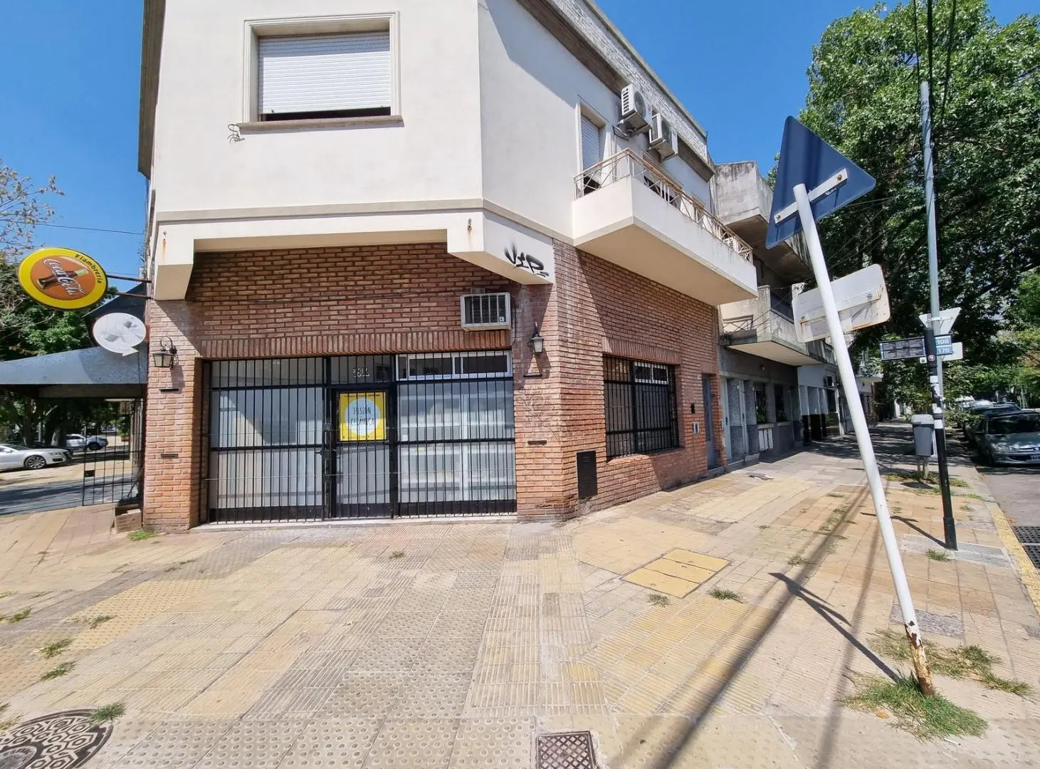 LOCAL COMERCIAL EN ESQUINA DE 33 MTS.  VILLA URQUIZA 3