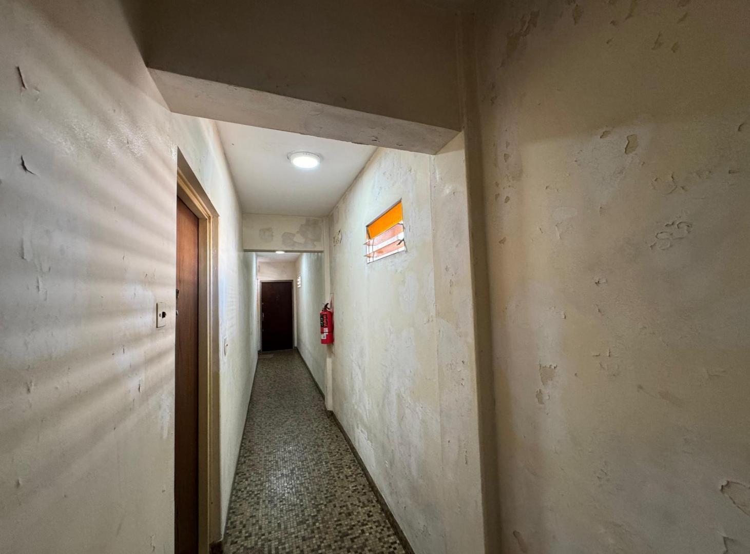 Foto de DEPARTAMENTO DE 2 AMBIENTES CON TERRAZA PROPIA. MONSERRAT, imagen 4