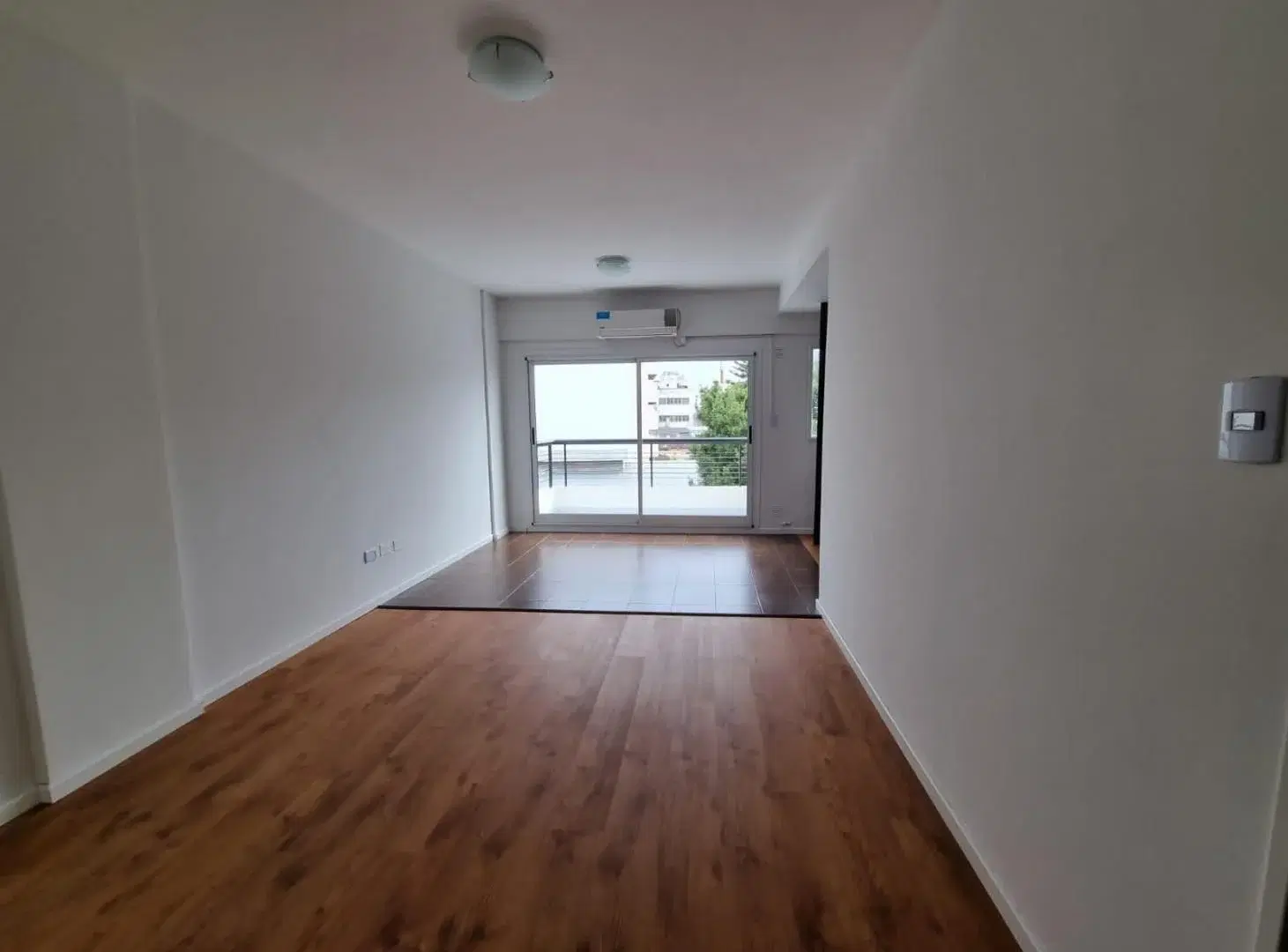 DEPARTAMENTO DE 1 AMB. CONTRAFRENTE. BALCON. VILLA URQUIZA 4