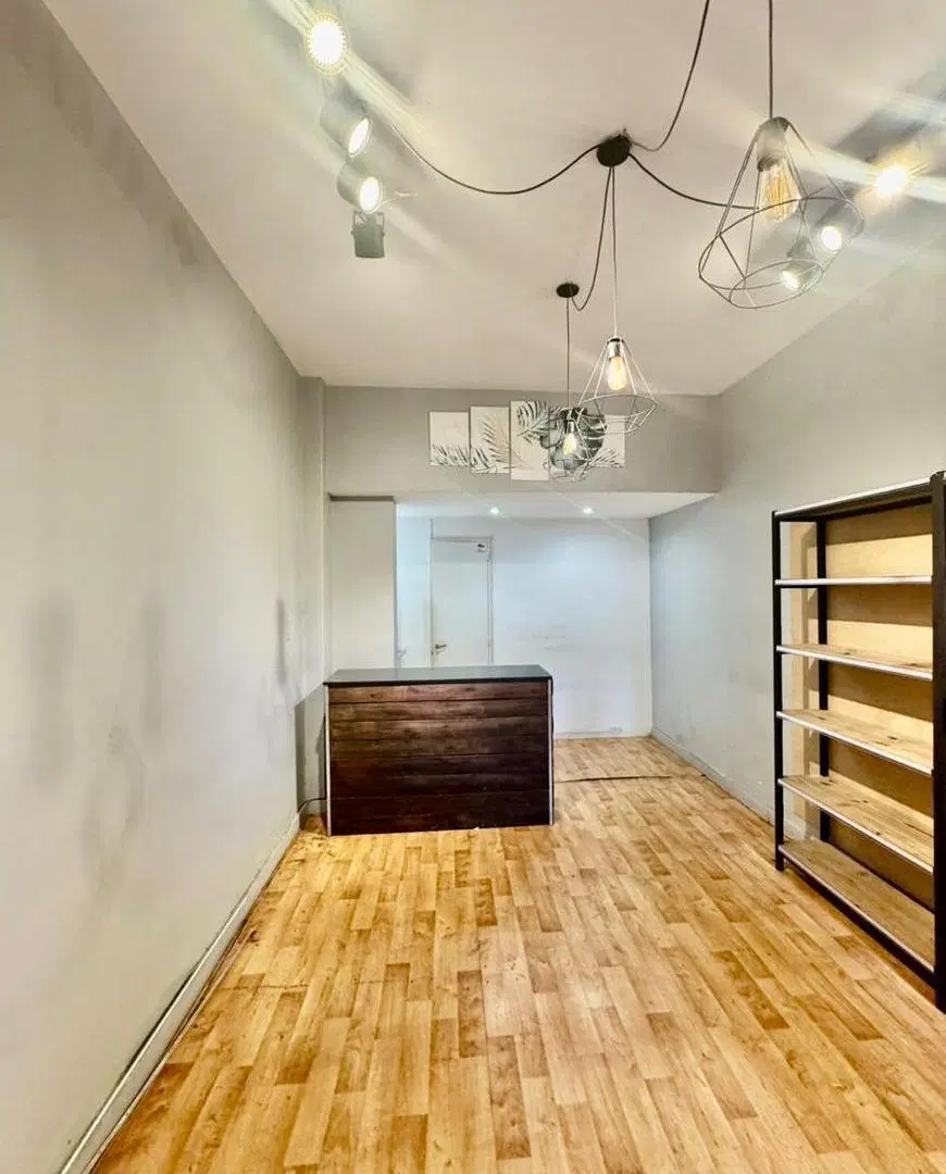LOCAL COMERCIAL 22 m2. BELGRANO 4
