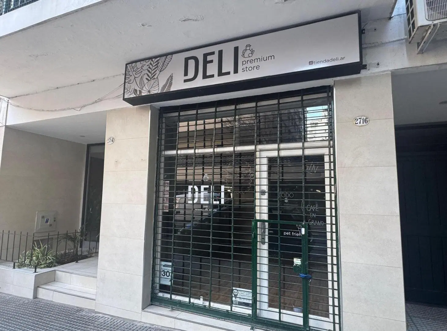 LOCAL COMERCIAL 22 m2. BELGRANO 8