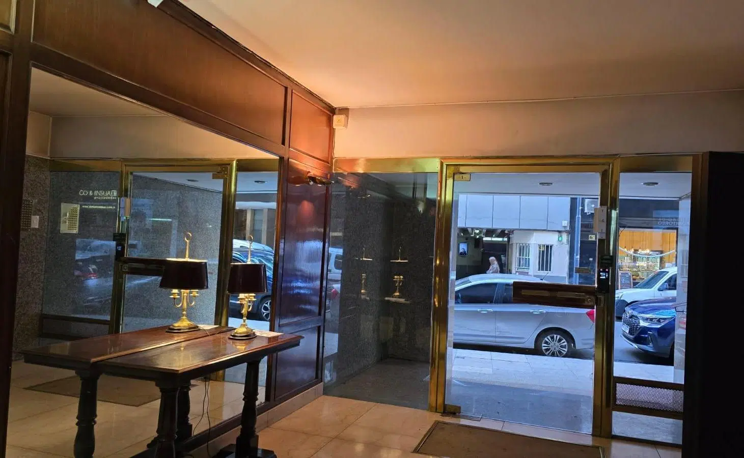 Departamento de 3 ambientes. Contrafrente. Recoleta 2