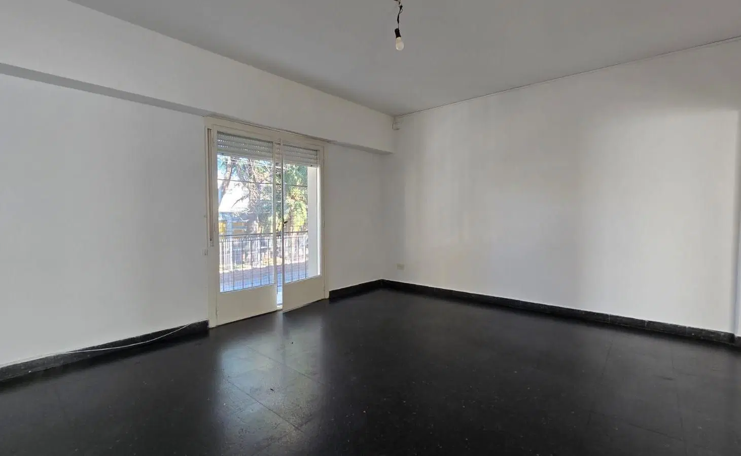 PH 3 ambientes frente balcon. Escalera. Villa Pueyrredon 3
