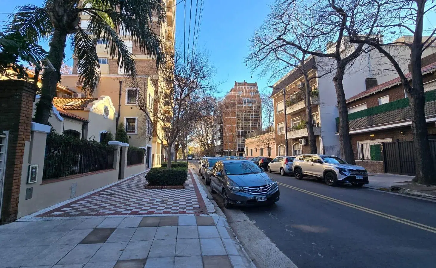 DEPARTAMENTO DUPLEX CON TERRAZA FRENTE BALCON.COGHLAN 2