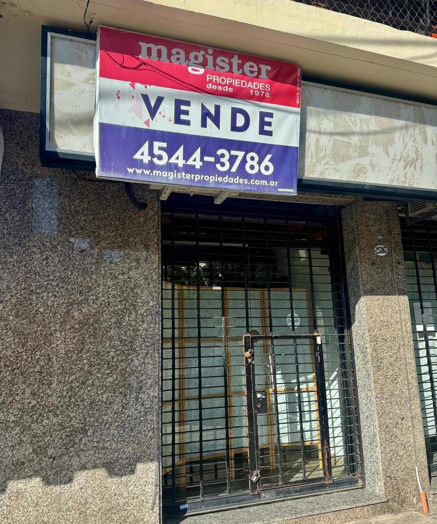 Foto de Local comercial sobre Mariano Acha y Monroe. Villa Urquiza., imagen 2