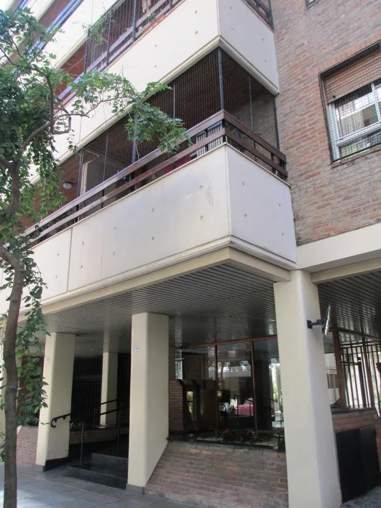 Departamento de 3 ambientes. Balcón . Cochera. Belgrano 2