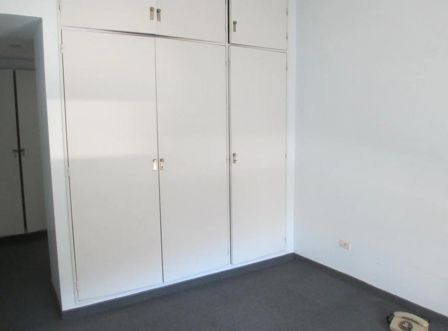 Departamento de 3 ambientes. Balcón . Cochera. Belgrano 8