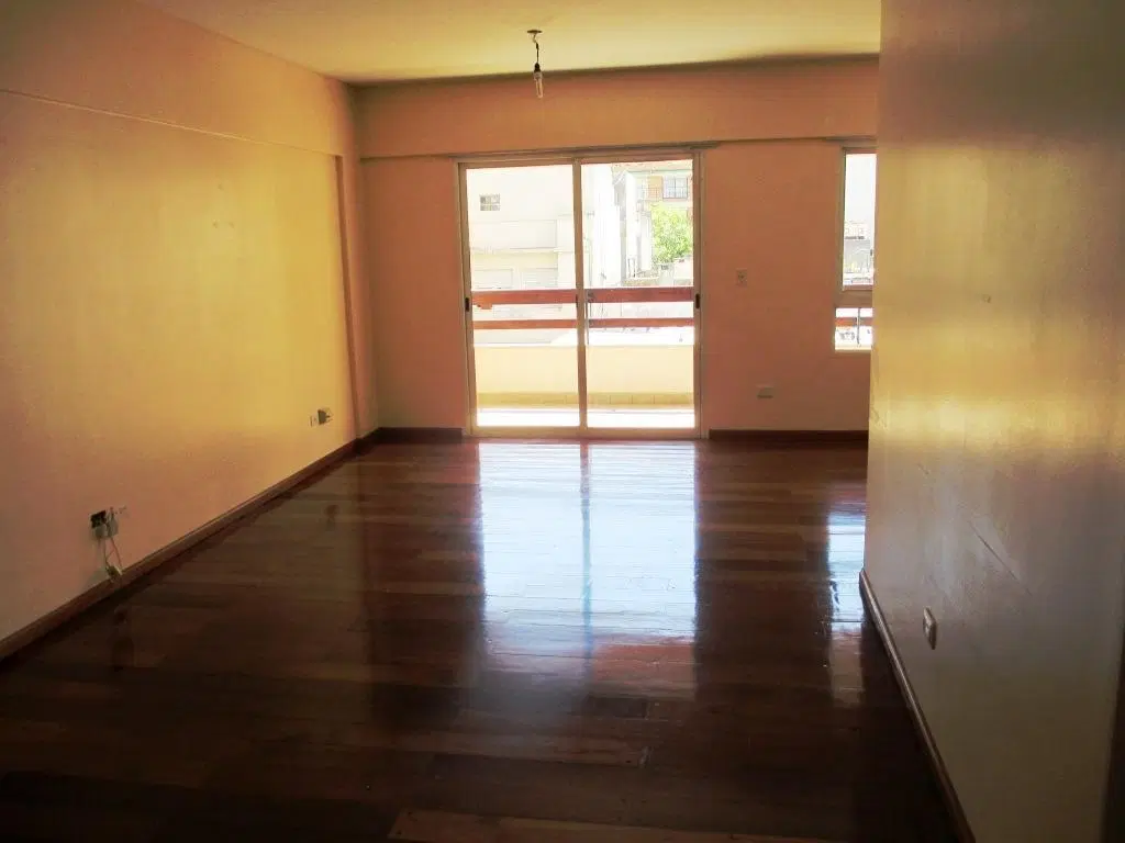 Departamento de 3 ambientes. Balcón . Cochera. Belgrano 3