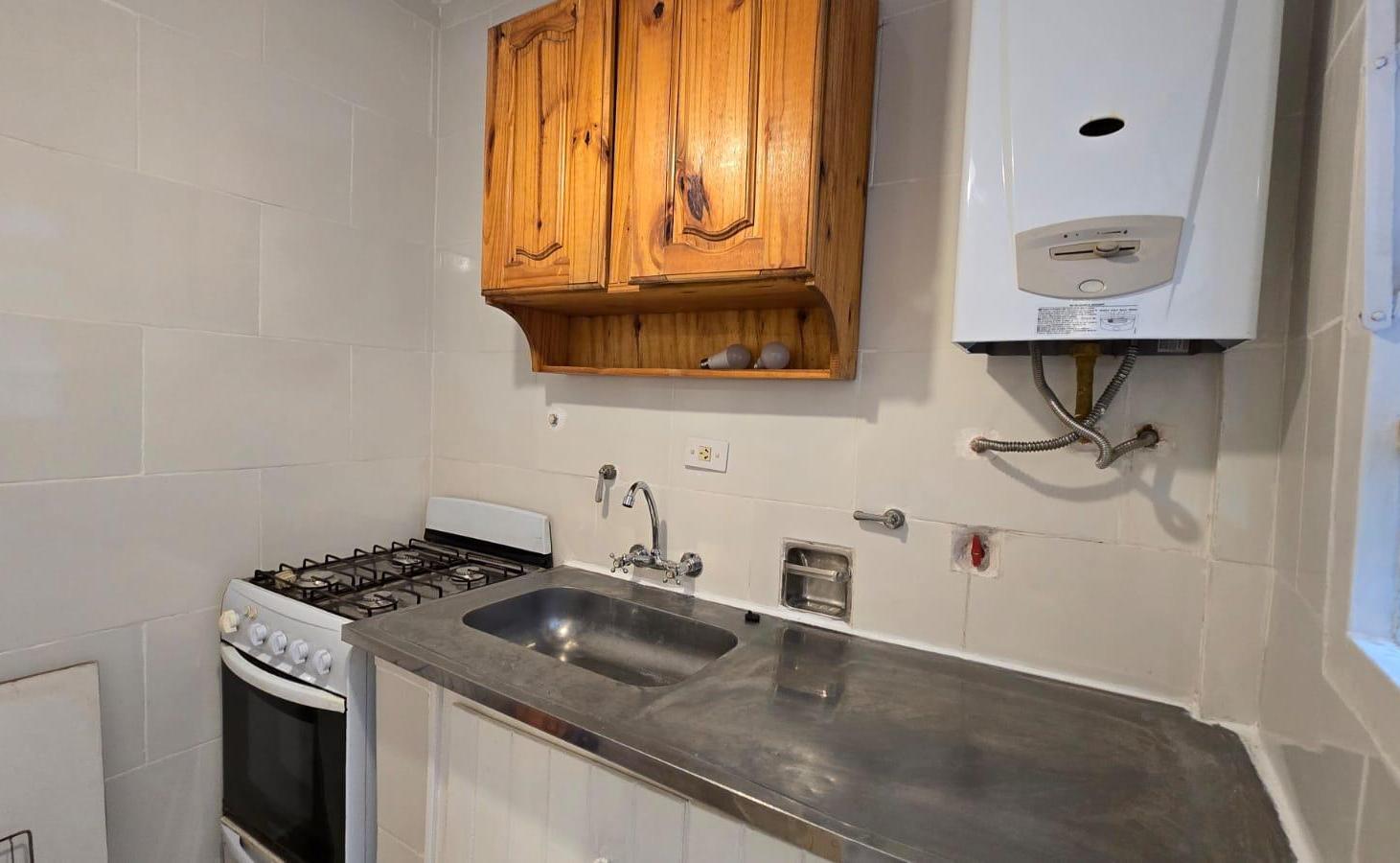Foto de Departamento dos ambientes, 2° piso por escalera. Lateral. Villa Urquiza, imagen 3
