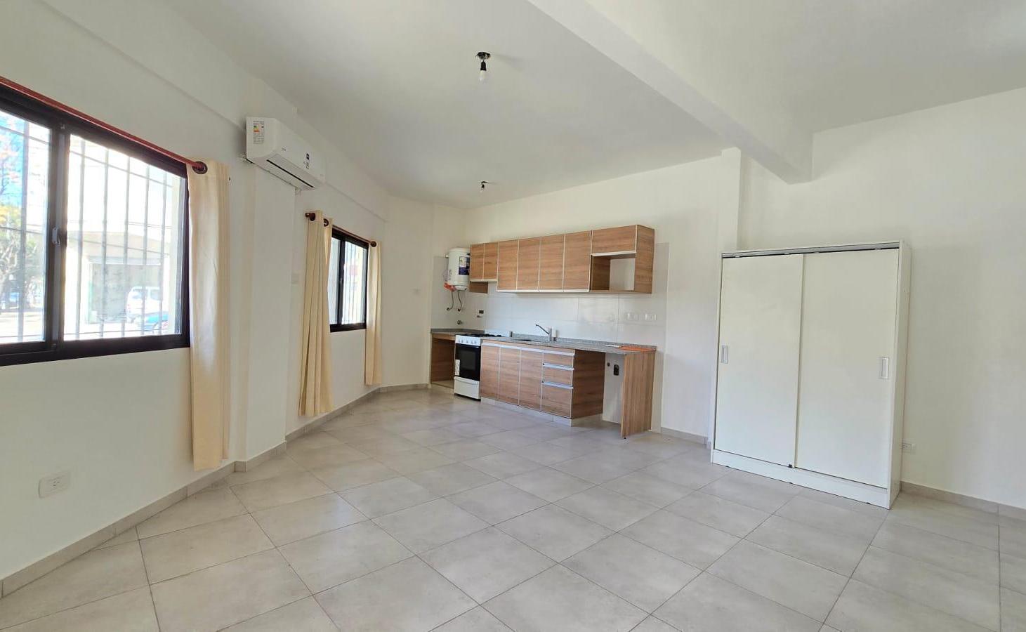 Foto de DEPARTAMENTO PB APTO PROFESIONAL /CONSULTORIO ENTRADA IND.VILLA DEL, imagen 3