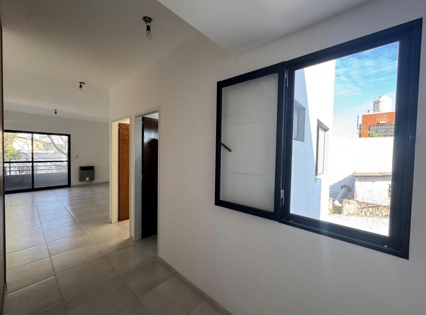 Foto de DEPARTAMENTO 2 AMBIENTES A ESTRENAR. BALCON. SOL. VILLA DEL PARQUE, imagen 4