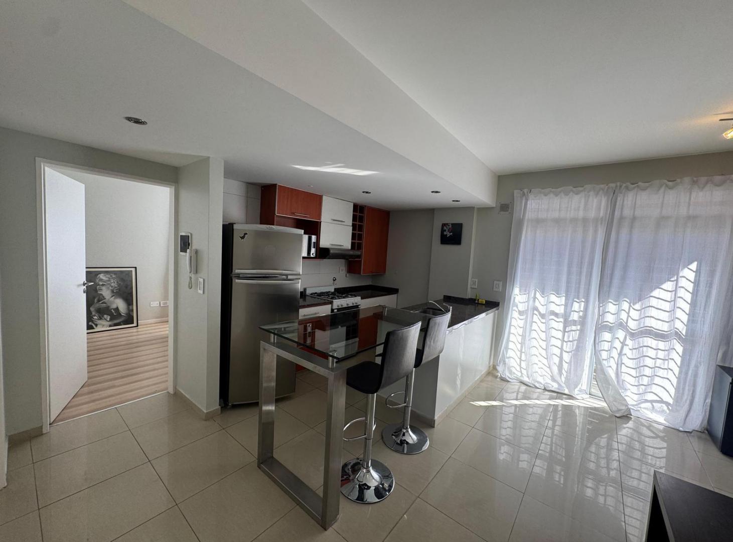 Foto de DEPARTAMENTO 2 AMB. BALCON. AMOBLADO. VILLA URQUIZA, imagen 5