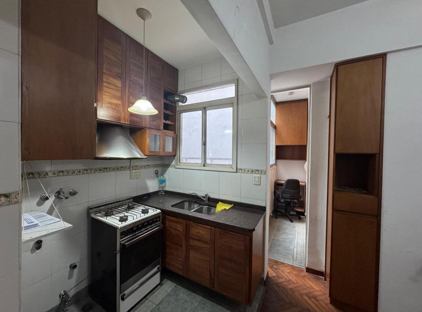 Foto de DEPARTAMENTO 2 AMBIENTES LATERAL. APTO PROFESIONAL.RECOLETA, imagen 4