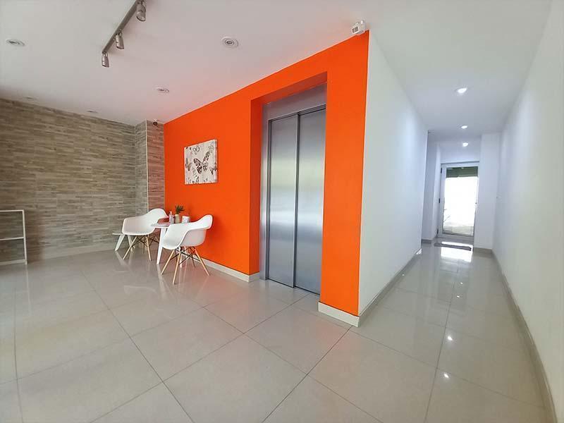 Foto de Monoambiente contrafrente con balcón. Villa Devoto, imagen 1