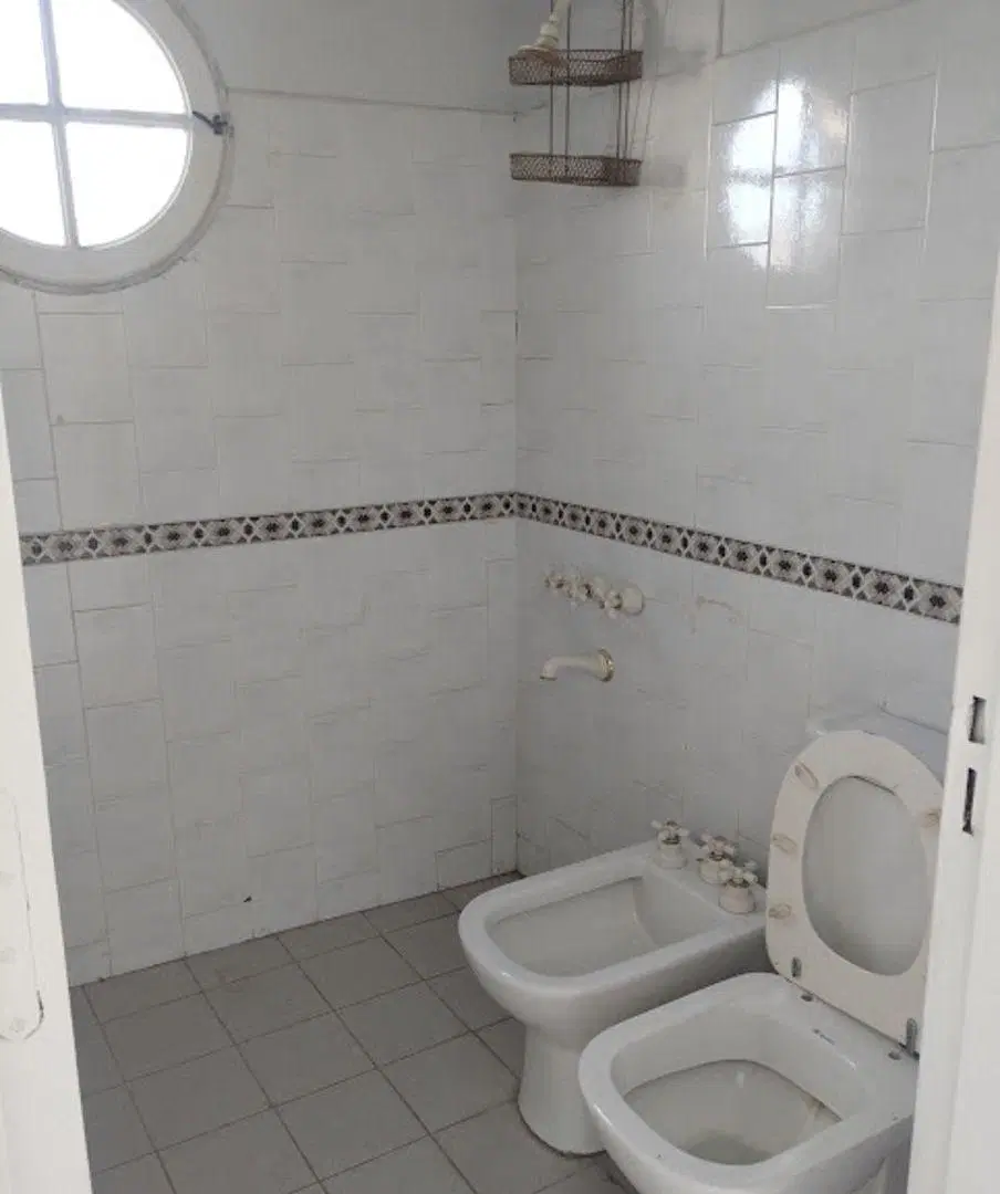 CERRO - HUGO WAST 4500- ALQ. CASA USO COMERCIAL- 4 HABITACIONES 4BAÑOS LIV. COM. QUINCHO PILETA COCH 8