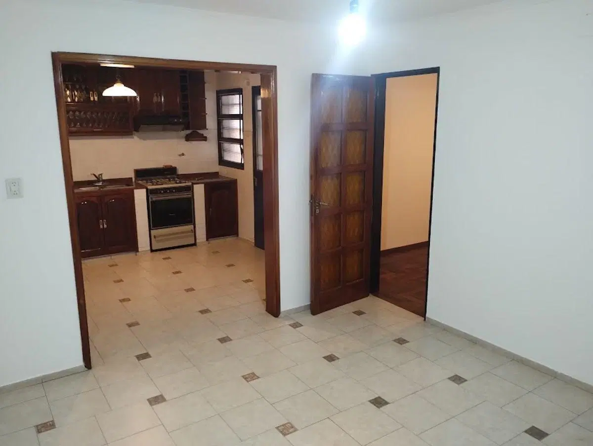POETA LUGONES, ALQ. CASA 3 DORM. P. ALTA- 2BÑS-LIV.COM -ESTUDIO- COCINA-TERRAZA C/ASADOR-LAV.-COCHER 3