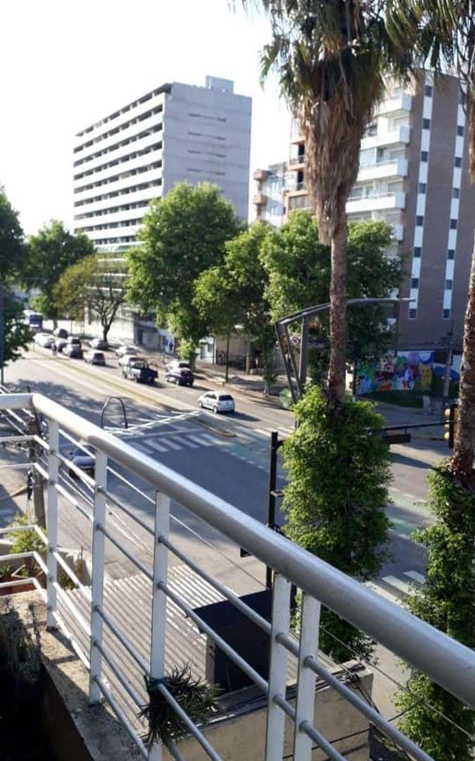 MONOAMBIENTE CON BALCON
