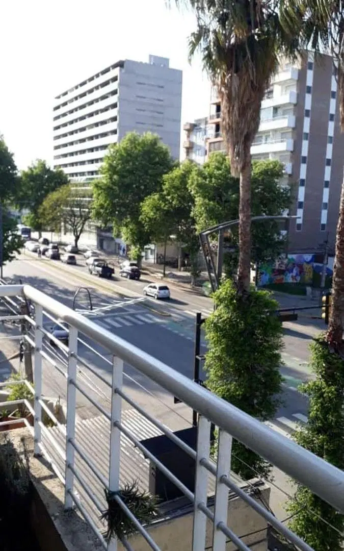 MONOAMBIENTE CON BALCON 1