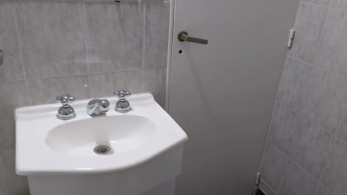 Paunero 2700 Lateral Luminoso 37.65 m2 Liv -comedor 1 dormitorio Baño Cocina separada Lav 4