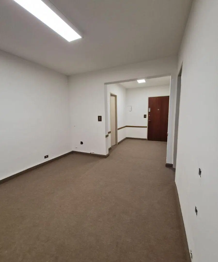 Rodriguez Peña 189 Oficina al frente Luminoso P Priv 2 privados Sala de trabajo S de Direct 2 Baños 1