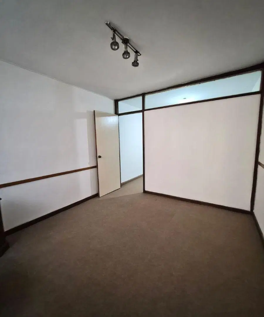 Rodriguez Peña 189 Oficina al frente Luminoso P Priv 2 privados Sala de trabajo S de Direct 2 Baños 2