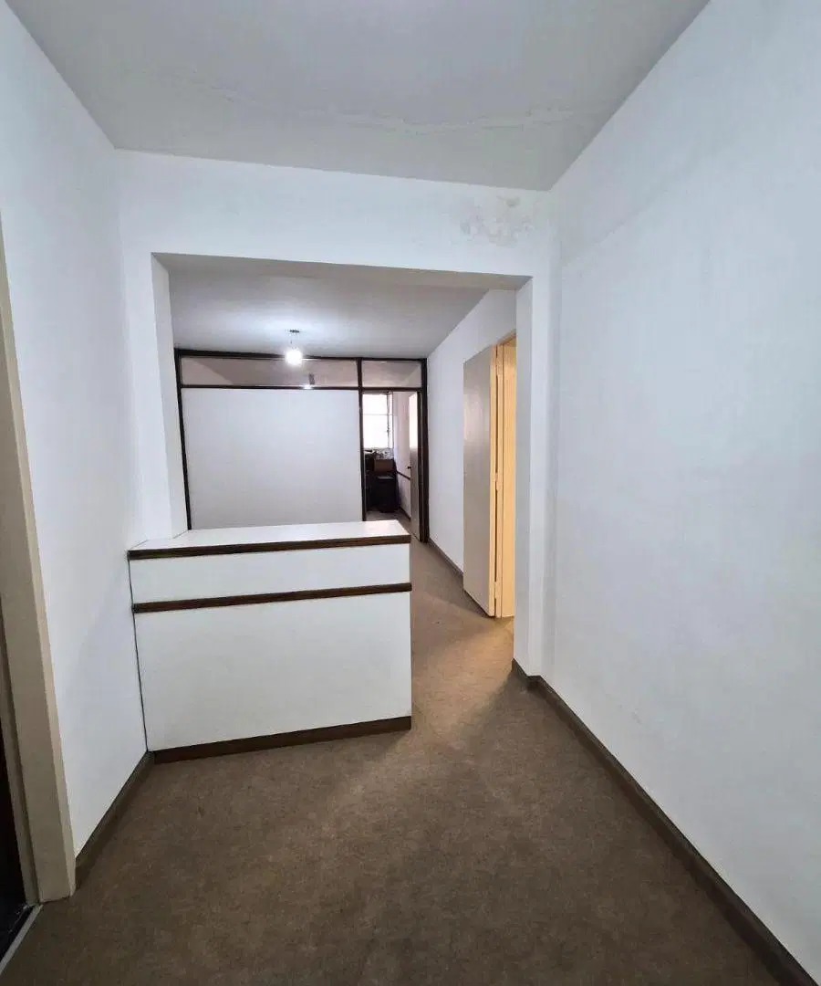 Rodriguez Peña 189 Oficina al frente Luminoso P Priv 2 privados Sala de trabajo S de Direct 2 Baños 4