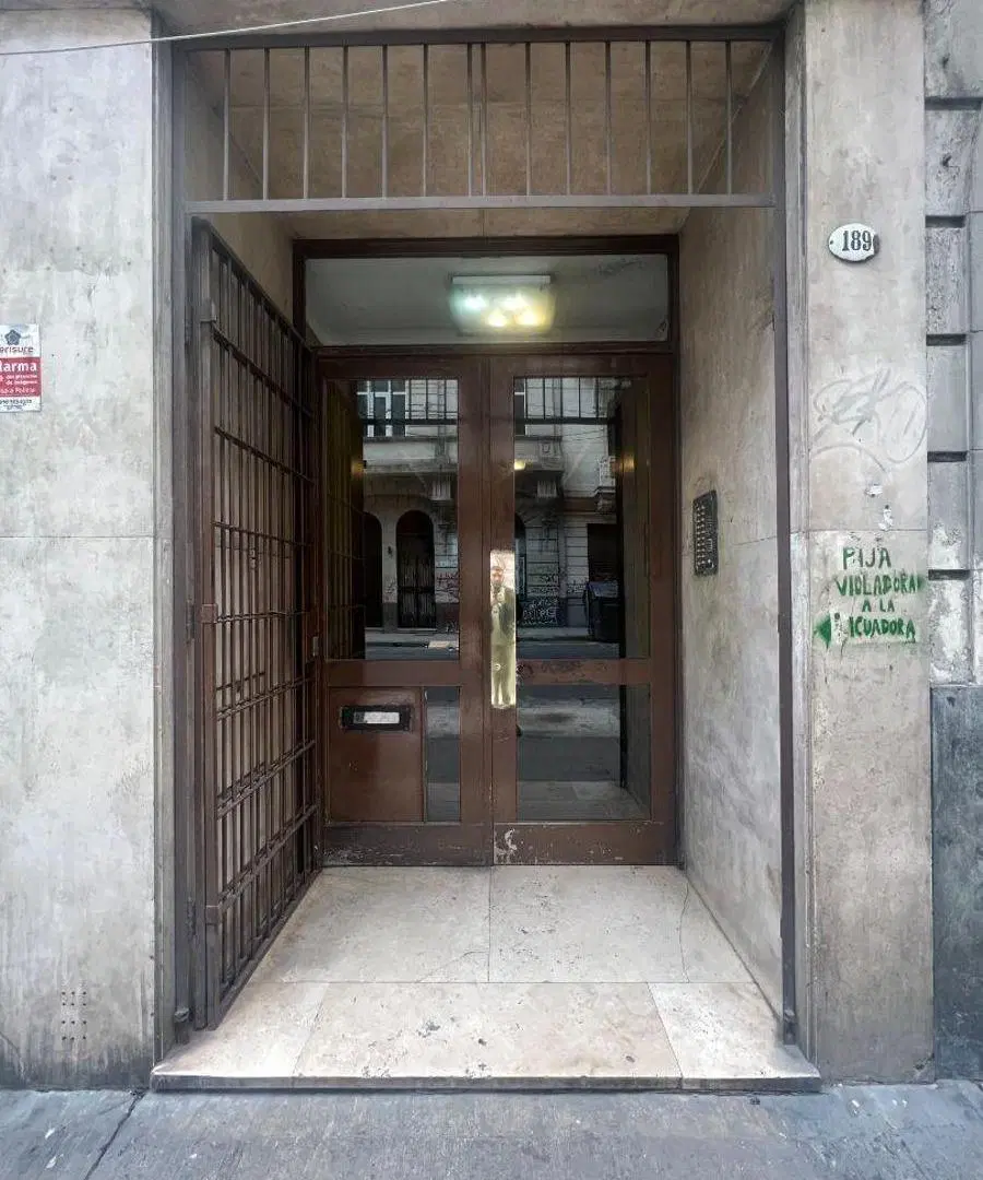Rodriguez Peña 189 Oficina al frente Luminoso P Priv 2 privados Sala de trabajo S de Direct 2 Baños 3