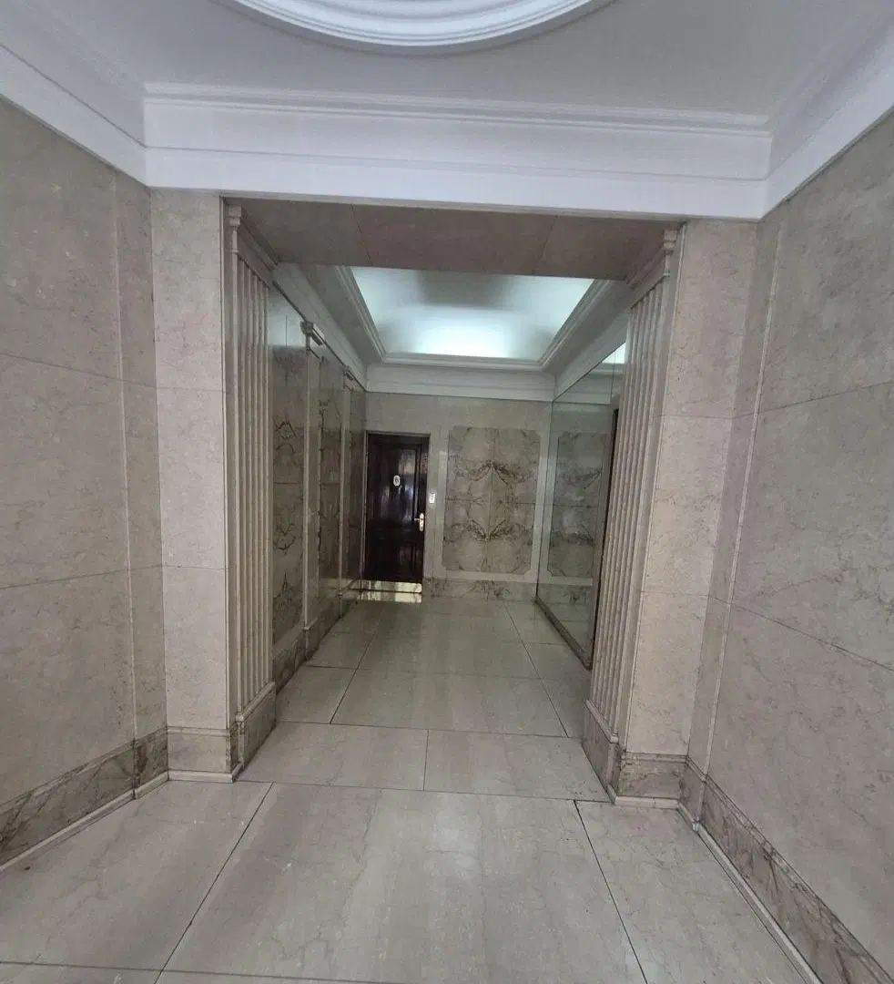 Rodriguez Peña 1300 Fte Bajas expe Piso Hall L c/chim Com Esc 3 Dor 2 Bños Coc 2 Dep Lav 5