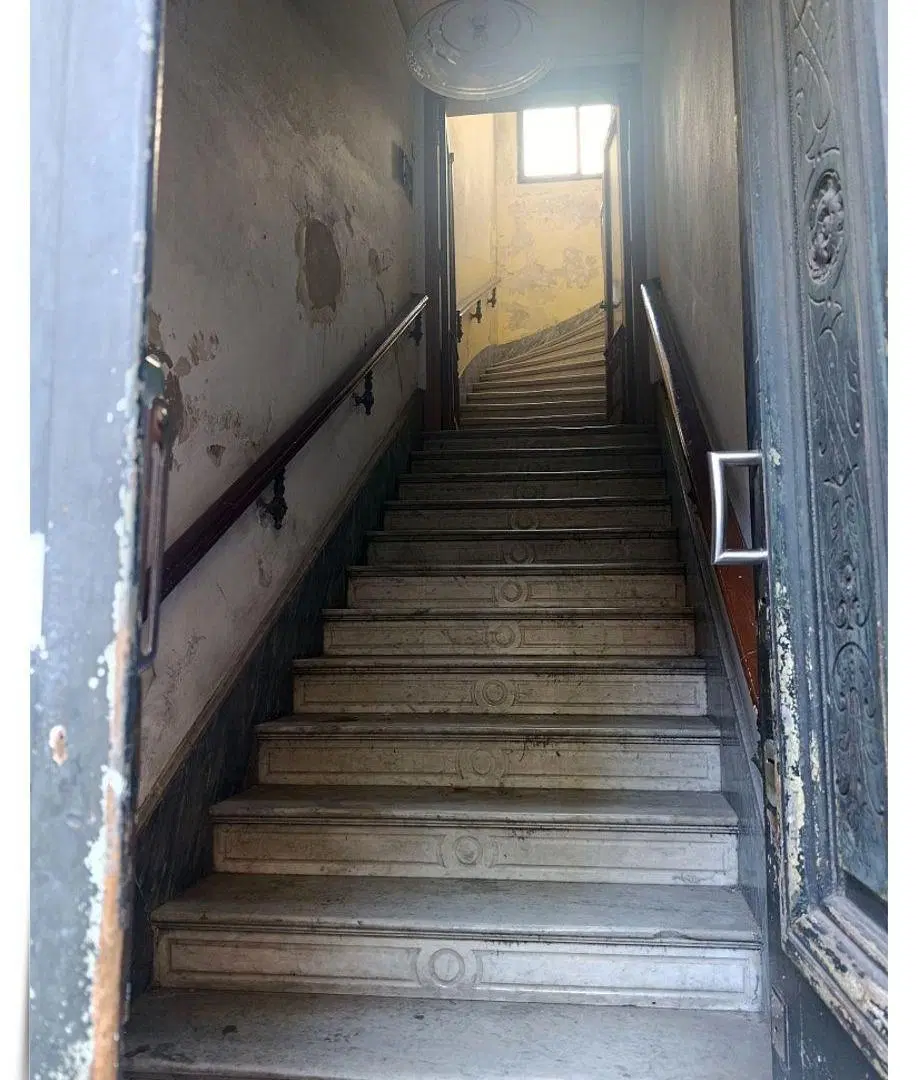 EDIFICIO sobre lote propio a refaccionar ideal para hostel 5