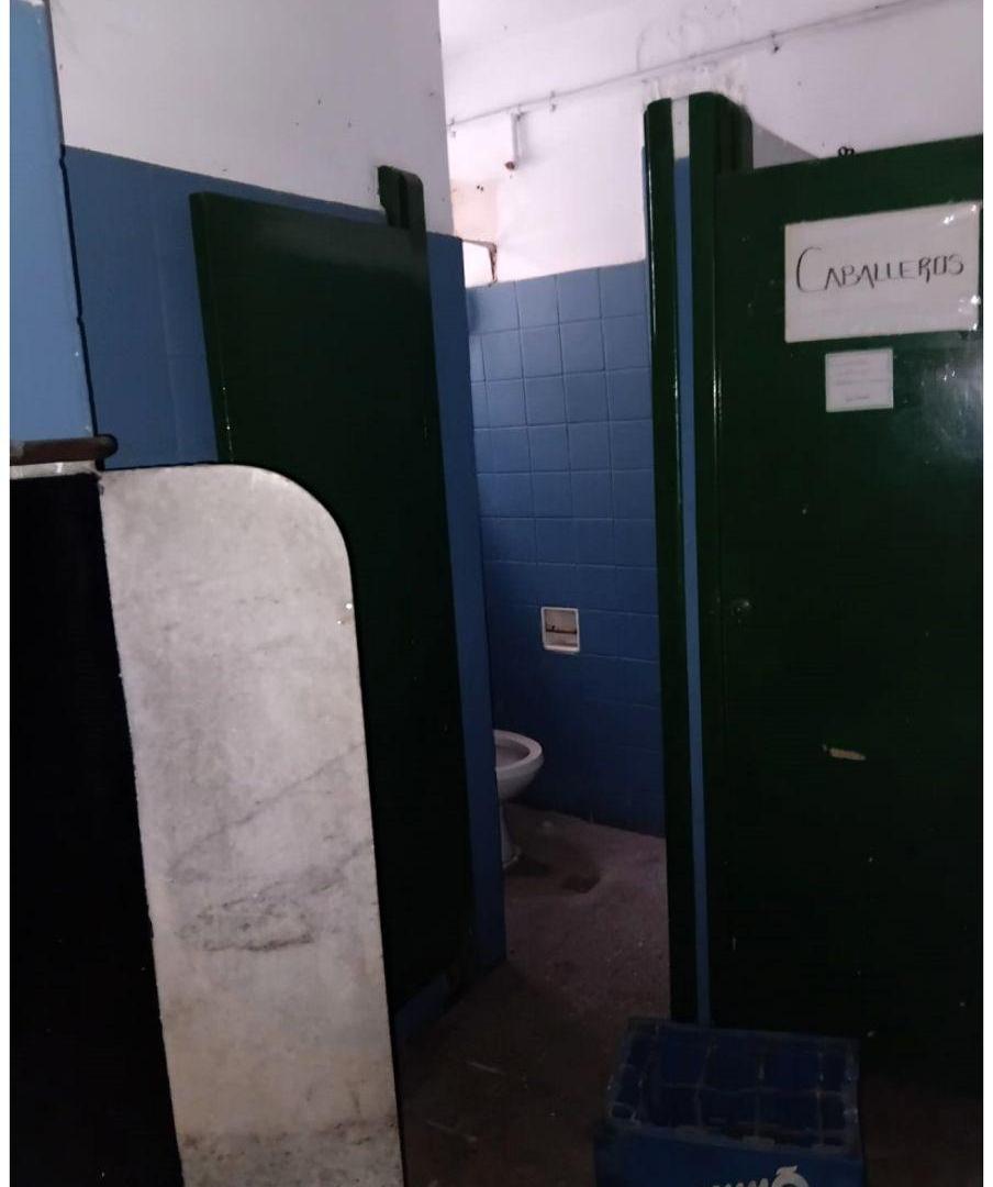 Foto de Excelente LOCAL COMERCIAL sobre Av. Entre Ríos al 600, imagen 3