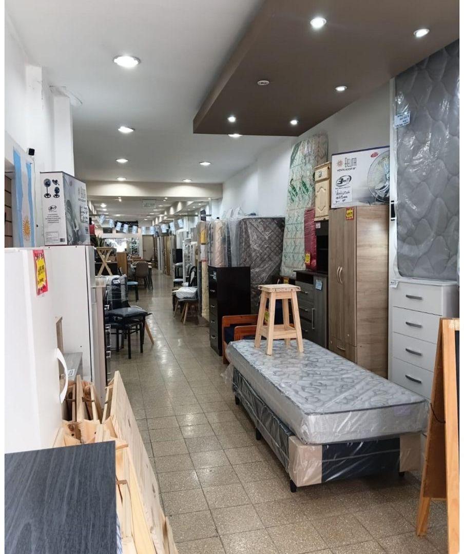 Foto de Excelente LOCAL COMERCIAL sobre Av. Entre Ríos al 600, imagen 2