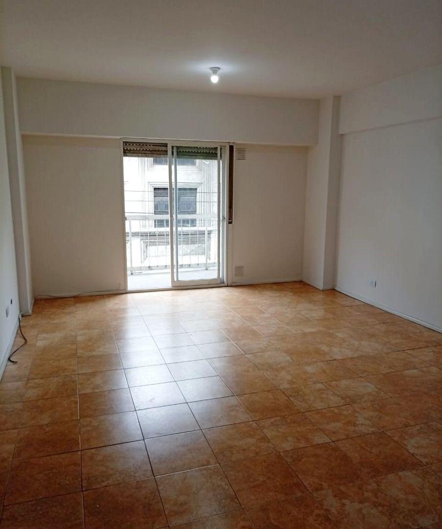 Foto de ALQUILER MONOAMBIENTE al frente c/Balcón, imagen 2