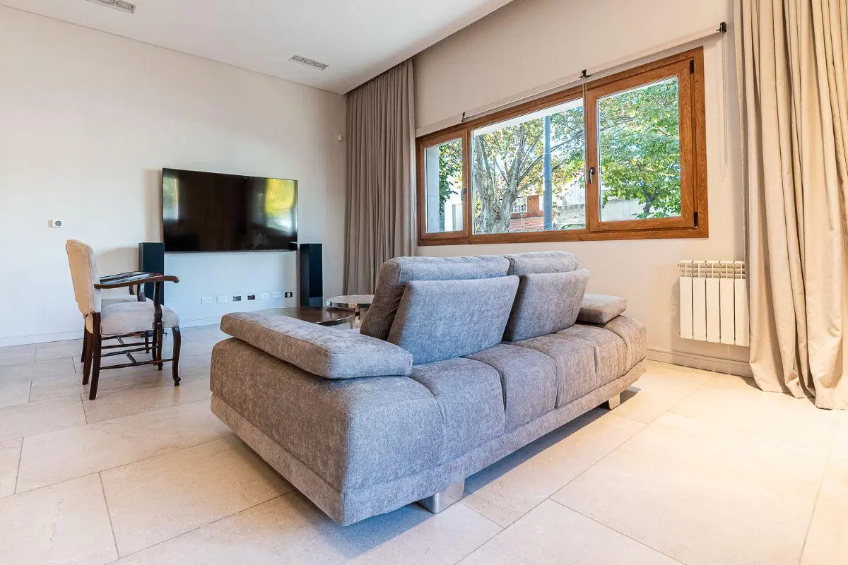 Espectacular casa a estrenar en Villa Devoto detalles de categoría 4
