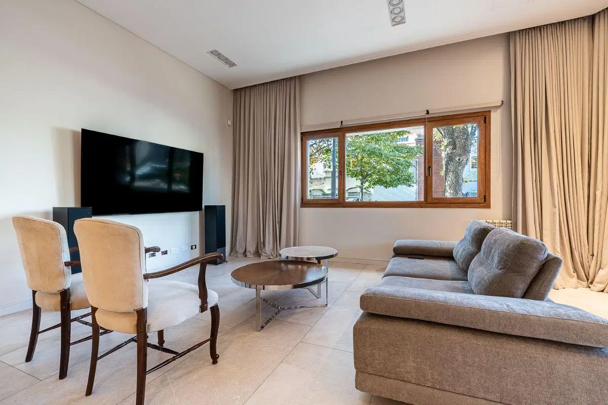 Espectacular casa a estrenar en Villa Devoto detalles de categoría 5