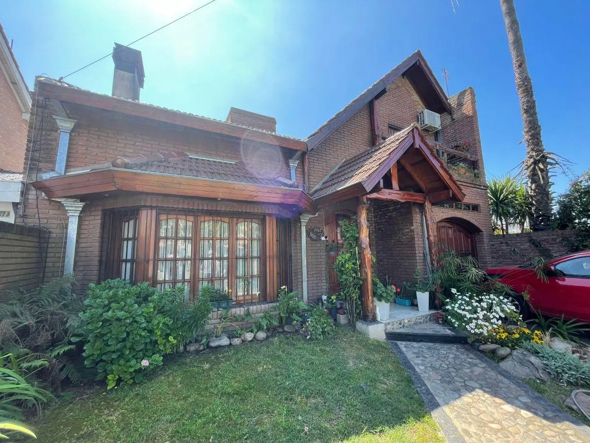 CHALET 4 AMBIENTES 1
